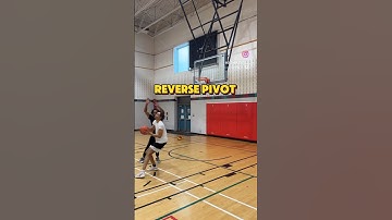 Reverse pivot tutorial 🦶 ⛹🏽‍♂️ #basketball #basketballtraining #footwork #ballislife