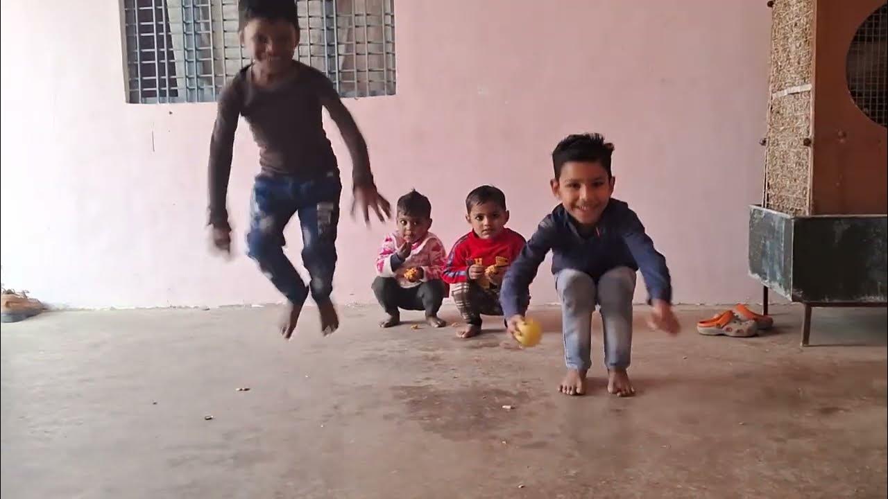 Playing frog jump game 👻 - YouTube