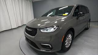 Used 2025 Chrysler Pacifica Select Van For Sale In Columbus, OH