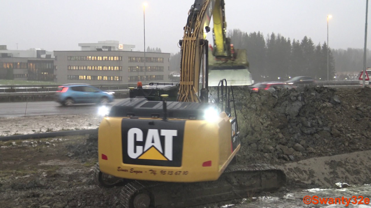 4K| CAT 324E Excavator Stripping Topsoil And Digging Clay
