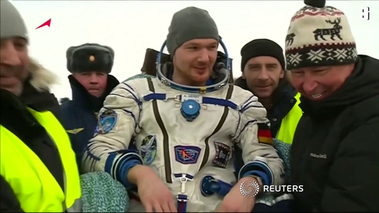 spiegel ドイツ語 Nach ISS-Einsatz: Alexander Gerst ist wieder gelandet