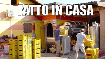 Come si chiama la macchina per fare il vino?