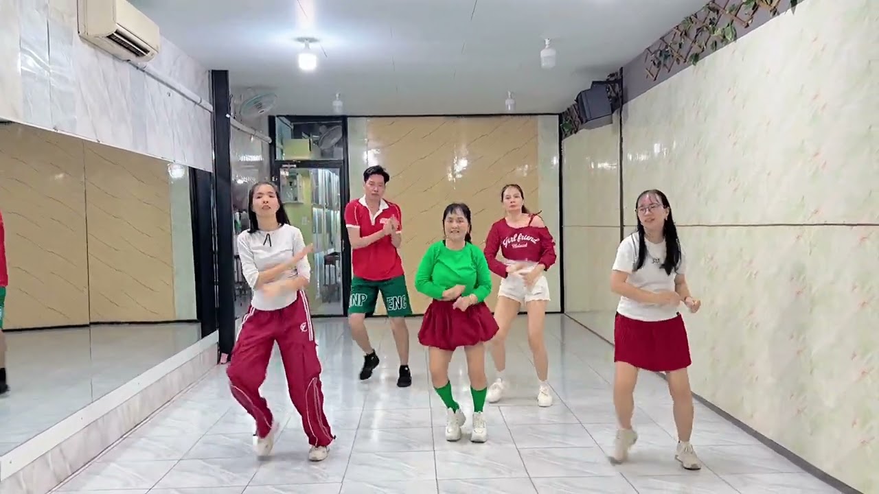 HAPPY NEW YEAR Zumba | Manish Kumar 