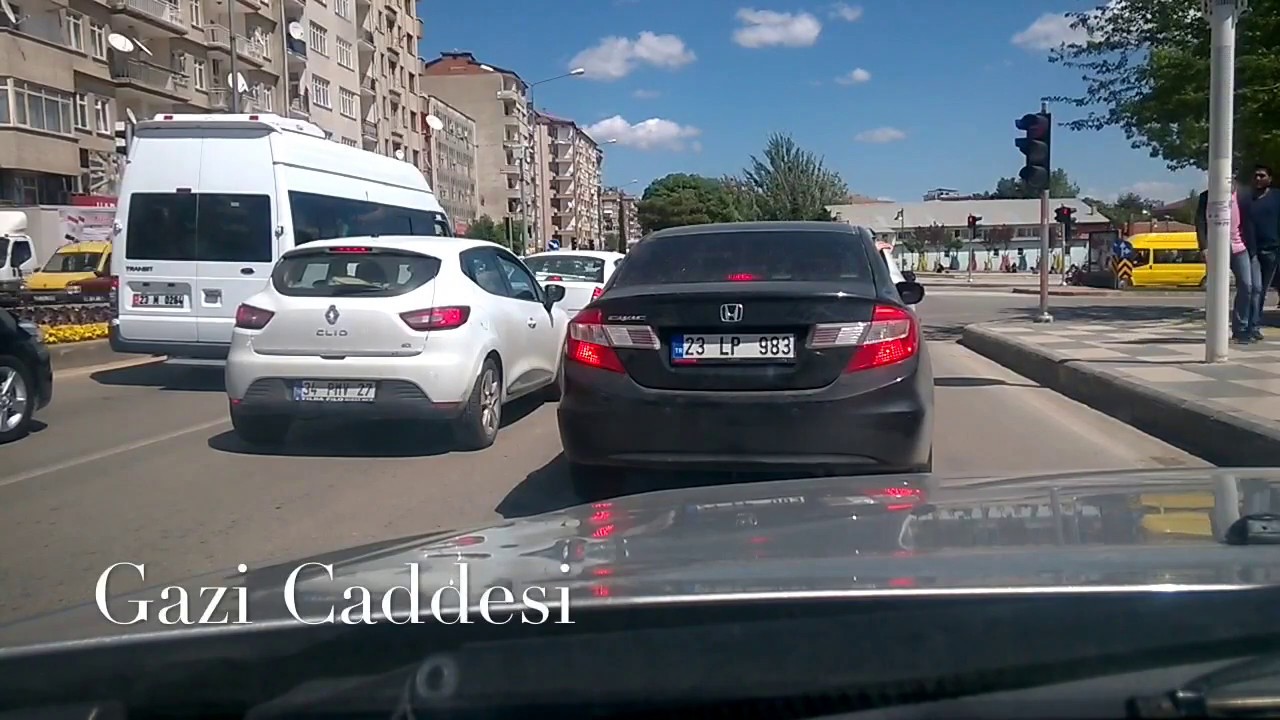 Elazığ caddelerinde gezi