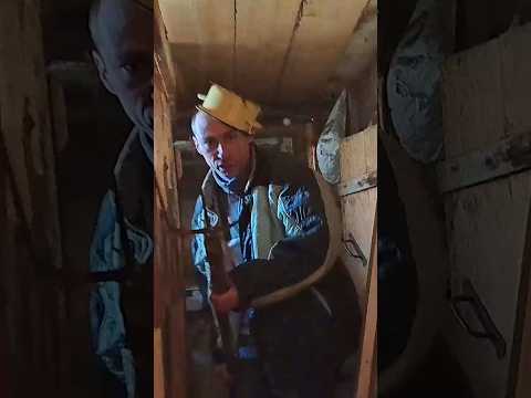 На нас напал бомж с вилами #скетчи #заброшки #бомжи #юмор #приколы #вилы #тикток #топ #редкое #ужасы