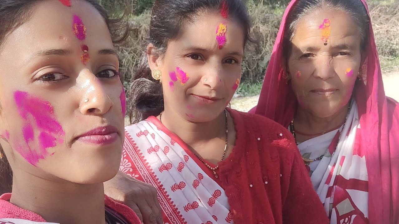 हमारे गांव की औरते होली गाते हुए ||jpb vlog||phadi life style vlog 