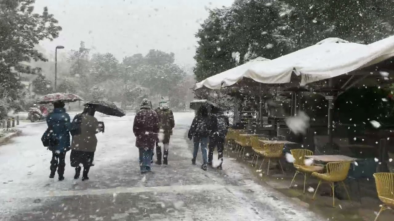 EXTREMELY SNOW IN ATHENS GREECE 4K/60PFS