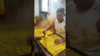tahu kuning kunyit