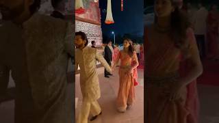 Janhvi Kapoors Bf Shikhar Pahariya Holds Her Hand As They Arrive At Anant-Radhikas Pre-Wedding