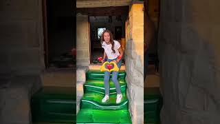Treppe für das Familienzimmer wählen