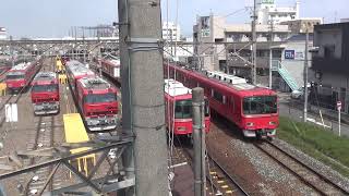 「新車を入換してる横を通過」3700系3702F　名鉄常滑線　大江駅　発車