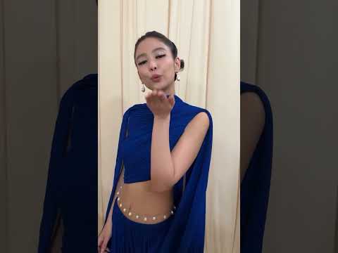 Jennie太仙啦！Met Gala紅毯大露纖腰💙