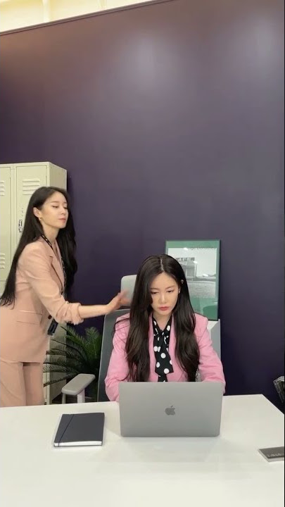 Sếp Jiyeon vào hù doạ nhân viên Qri Nhảy ngay YaYaYa cho bớt sợ JIYEON&QRI T-ARA