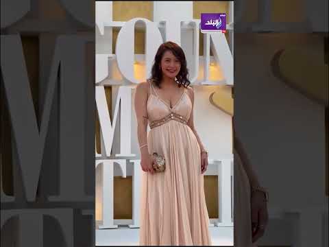 لقاء الخميسي بإطلالة ناعمة على ريد كاربت مهرجان الجونة