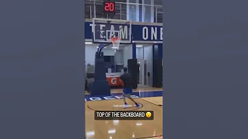 Video Of THE ONLY Man EVER To Touch The TOP OF THE BACKBOARD Kaodirichi Akobundu Ehio 