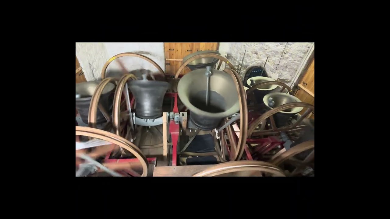 A quarter peal of Plain Bob Triples at Prittlewell Essex (10 bells 18-0-9cwt in E)