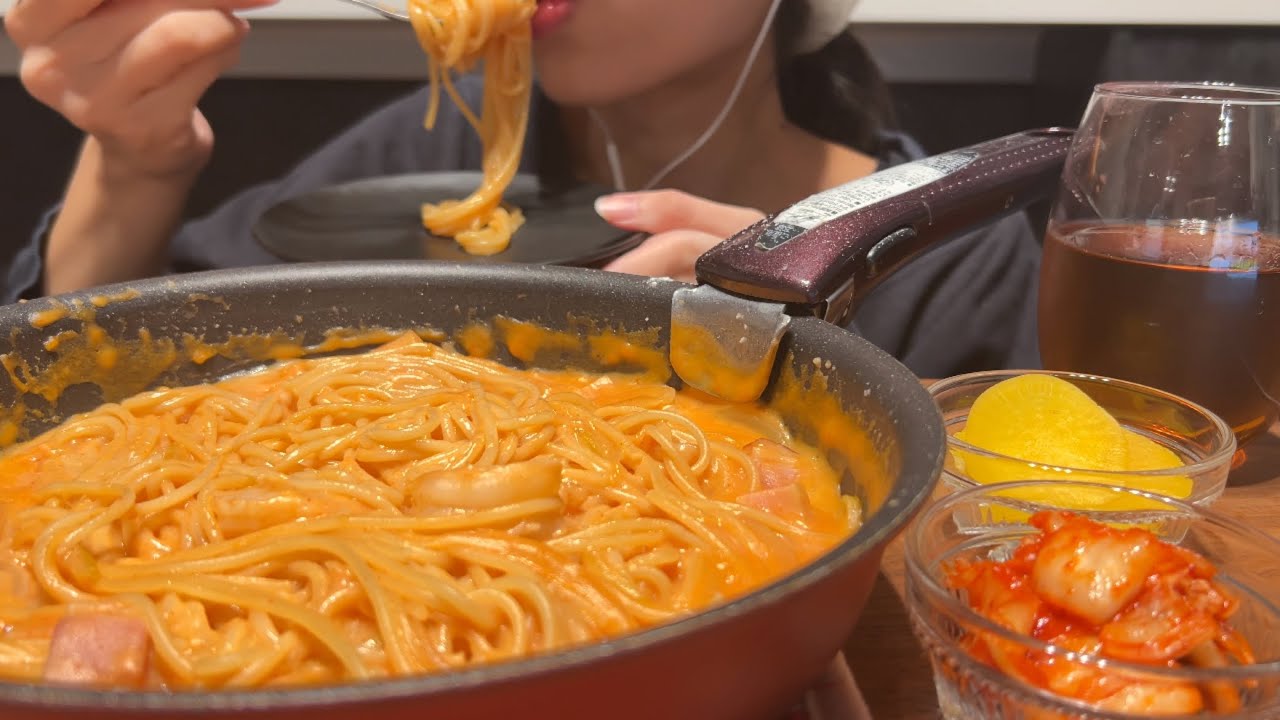 【ASMR咀嚼音】クリーミーロゼパスタとキムチ・沢庵 ASMR | Creamy Rose Pasta (No Talking)