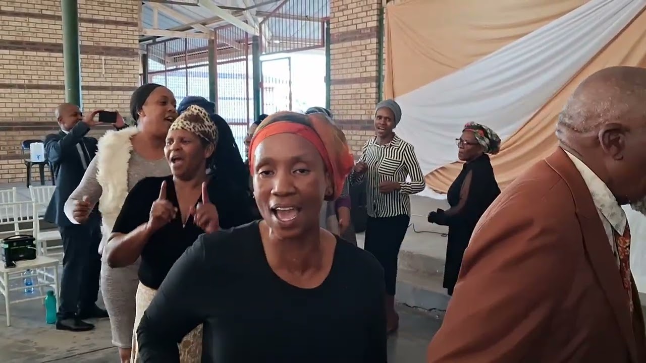 Sohlangana Naye Emafini.