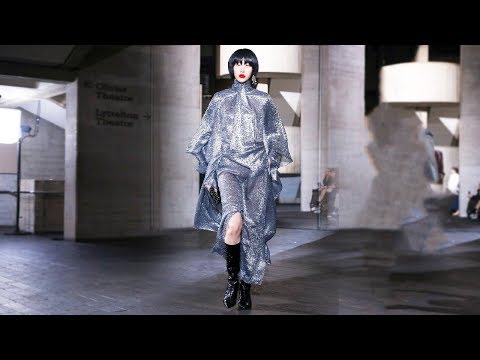 Video: `New Couture` Od Rolanda Moureta