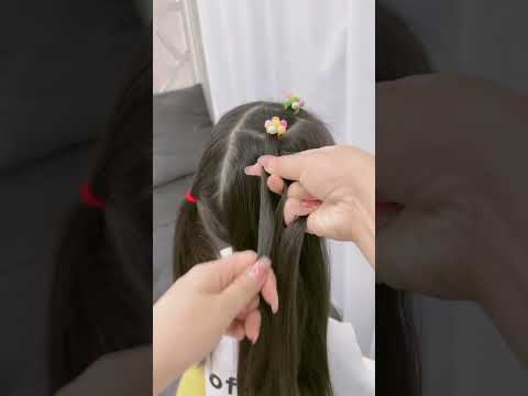 Video: Cara Mengepang Rambut dengan Pita: 8 Langkah (dengan Gambar)