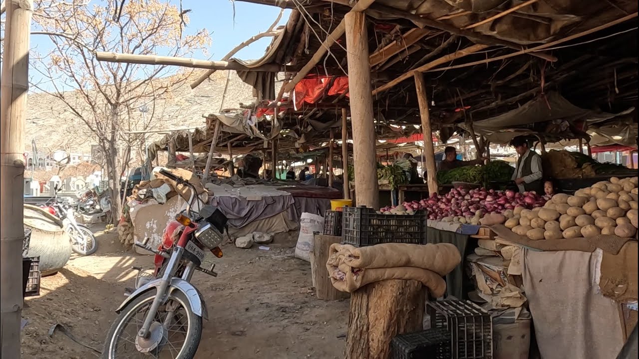 Street Sounds & Fresh Greens | Mariabad Market Vlog | Sabzi Mandi Mariabad Quetta