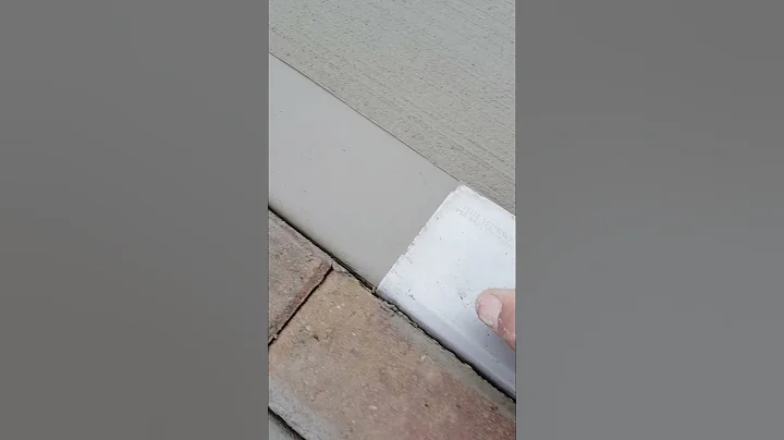 pro finish using edging trowel on concrete 🤜🔥🤛#shorts