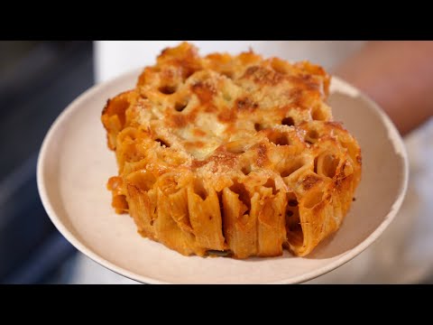 シェフが海外で流行りのグラタン風パスタを作ってみたらとんでもなくうまかった【ナイアガラパスタ】