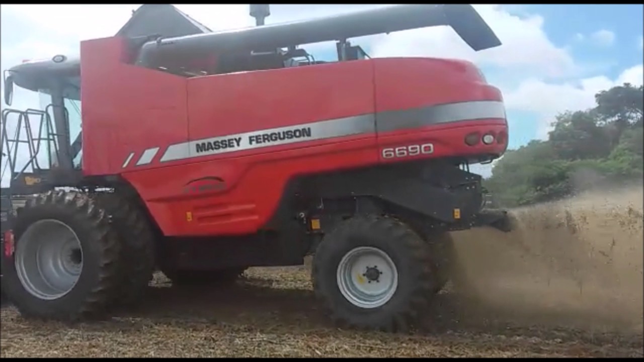 Colheitadeira Massey Ferguson 6690 E 95 Na Colheita Do Soja Em Sinop Mt Br By Matheus