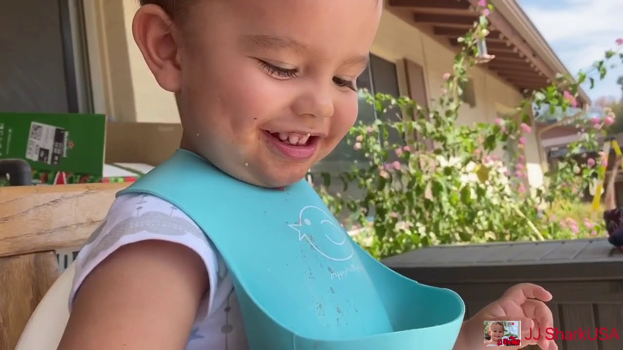 Picky Eater Toddler, JJ Sharkus eating strawberries and organic food