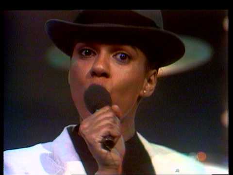 TOPPOP: Selecter - On My Radio