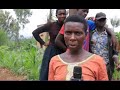 igitangaza kirabaye noneho, yarutse amabuye, yituma igi,....😉😉😉