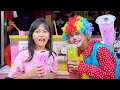 AJAK BADUT LUCU BELI JAJANAN 🤡 ES BUAH DAN DONUTS 🍩 | Salsa and Family
