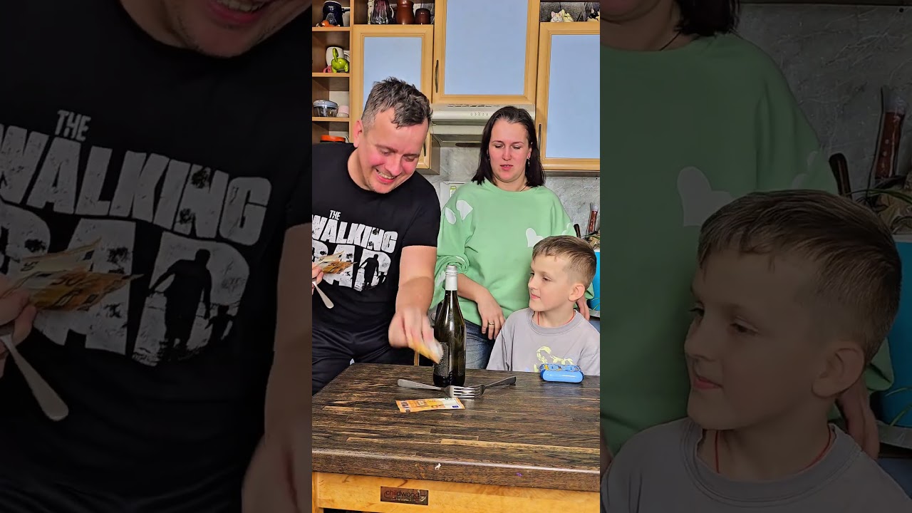 Money Challenge: Remove the bill without dropping the coins! 💰😱 