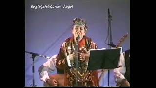 Baba Bugün Dağlar Yeşil Boyandı Muhalif Hoyrat Solist Esin Şentürk Resimi