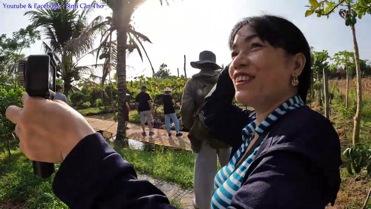 F5: Visiting Tu Dung Ecological Garden - Phong Dien...Series: Visiting Lam Phong Nam TV Station &...