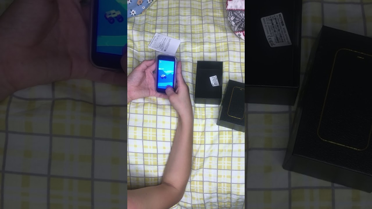 Распаковка смартфона sours xs15