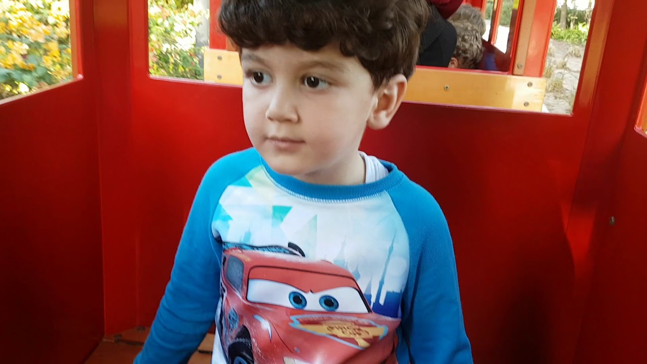 Malak & Mustafa in Um Alemarat park