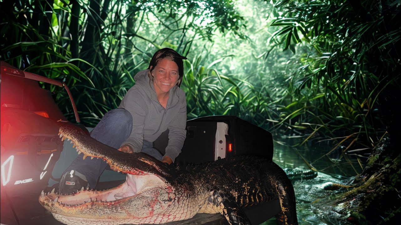 Couples Gator Hunt Gone Wild - GIANT Alligator!