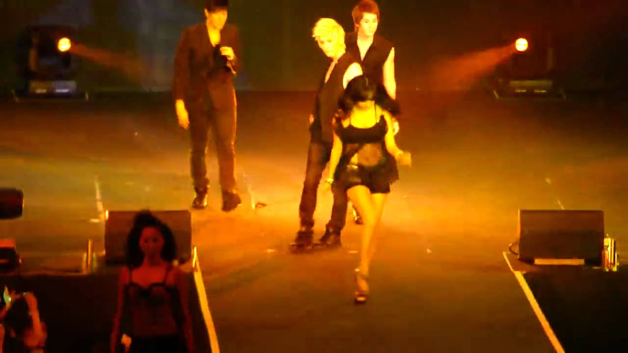 U-Kiss (Eli, Kibum, Kiseop)- Sexy Back (the ULTIMATE FAN SERVICE @ Araneta (June 14, 2010)