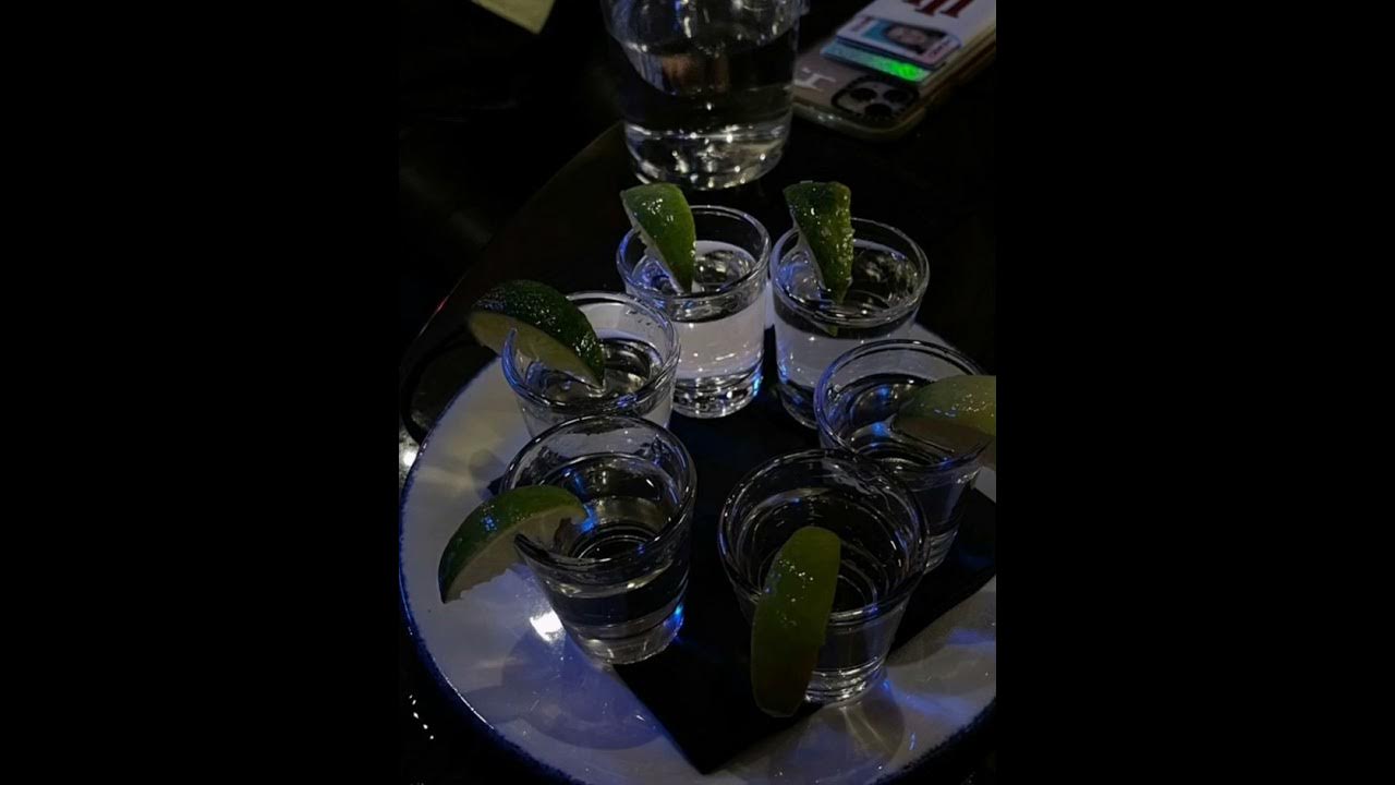 Звуковой образ фильма. Звуковые образы. Девушка диджей. Музыка 639 герц слушать. Наушники pioneer se-ms7bt.