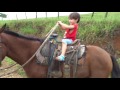 emanuel andando a cavalo(3 anos de idade).