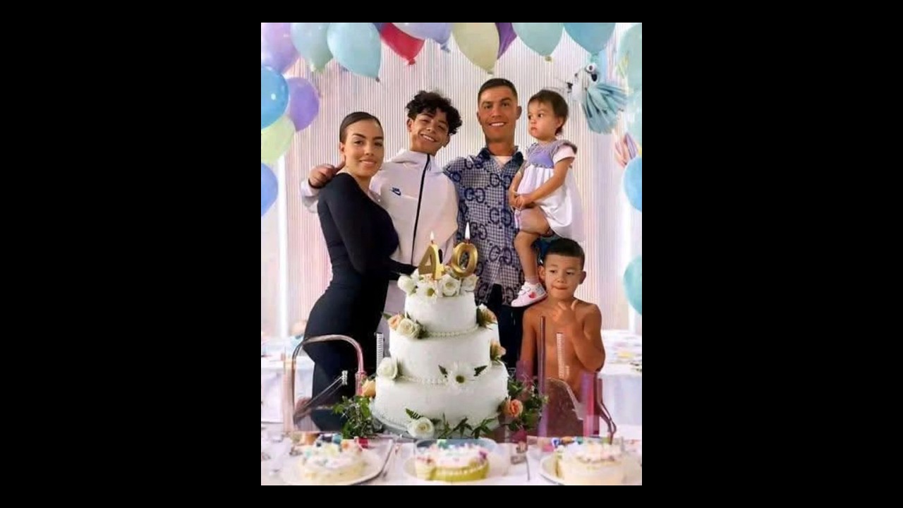 Cristiano Ronaldo and Bella Esmeralda 😘 