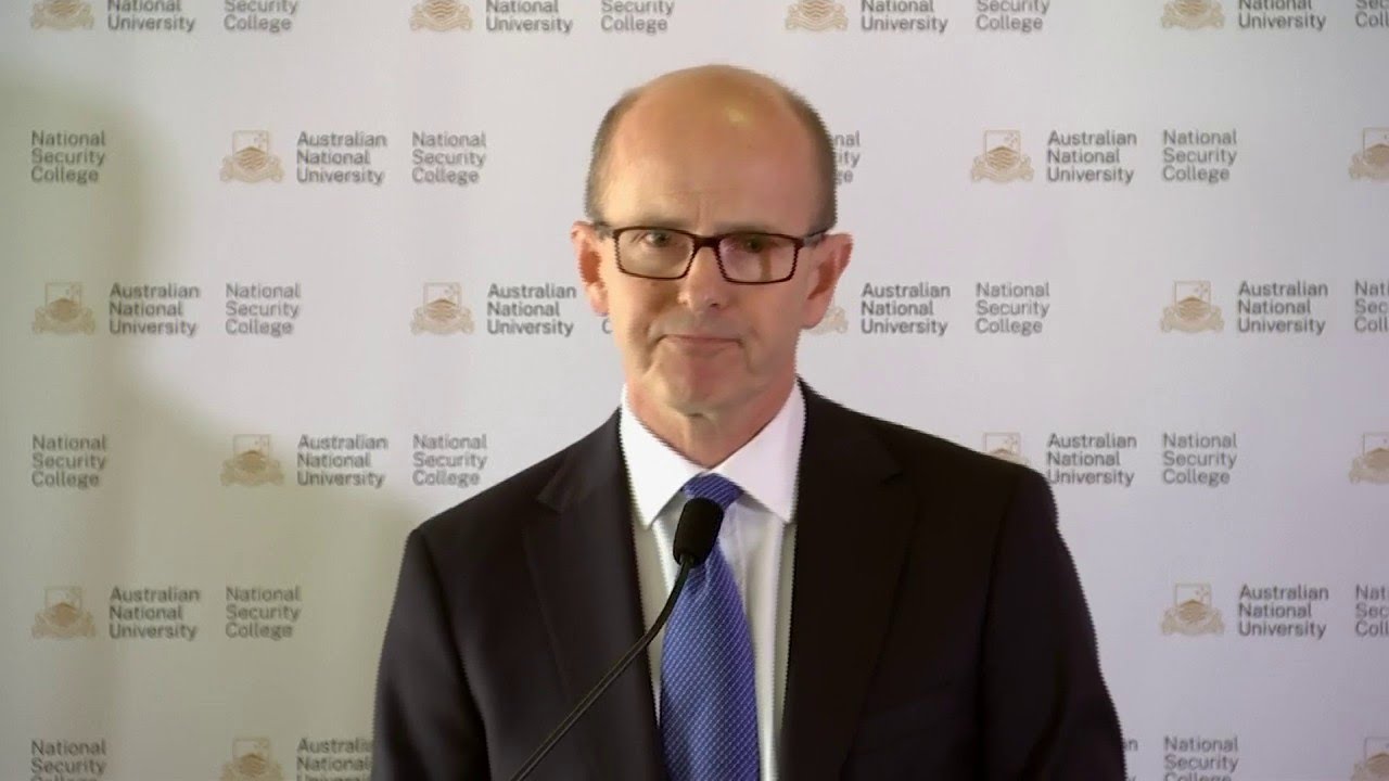 UK spy chief: Russian troops refusing to carry out orders - YouTube