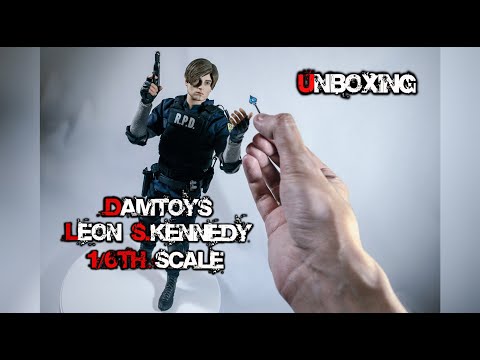 Video: Algse Resident Evil 2 Leon S. Kennedy Hääl On Surnud