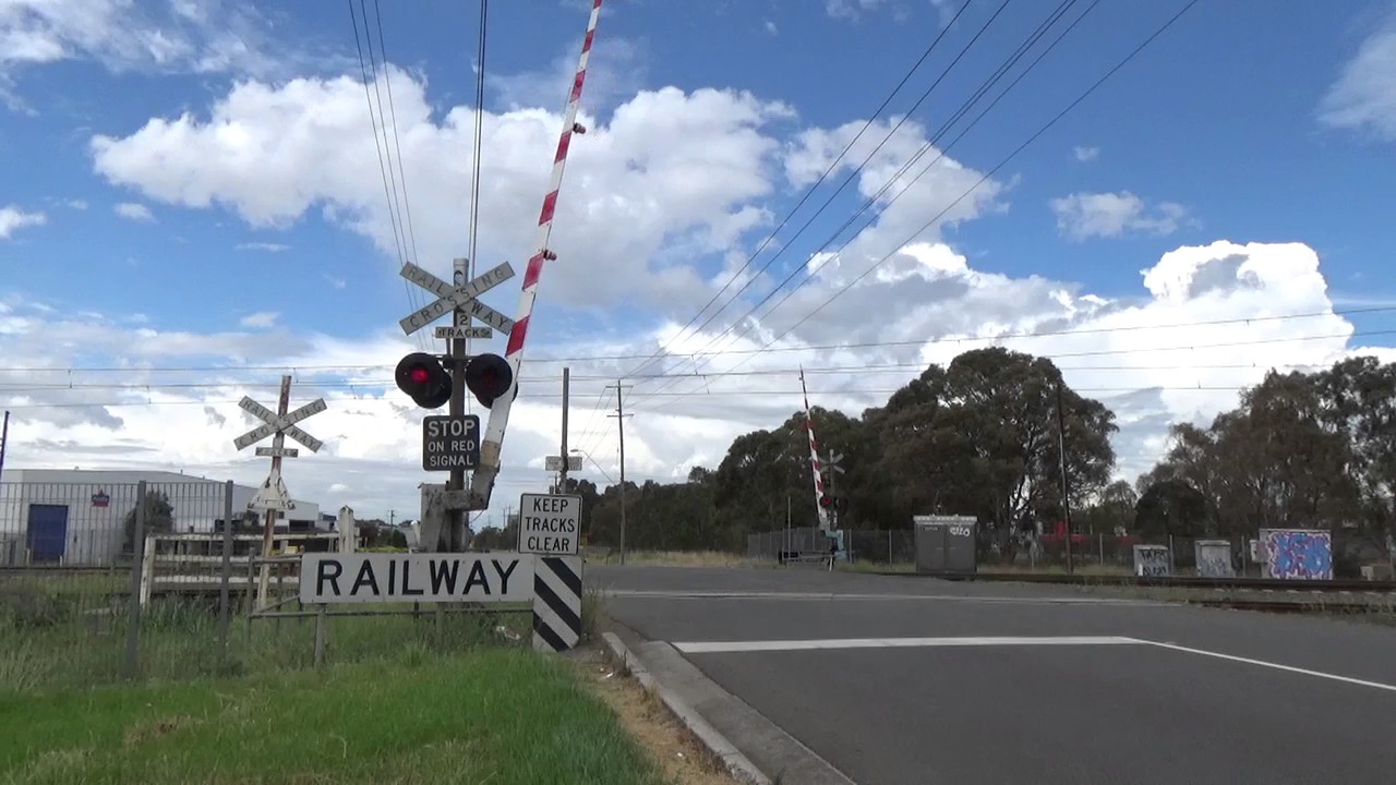 Progress St Level Crossing, Dandenong South, With Mechanical Bells