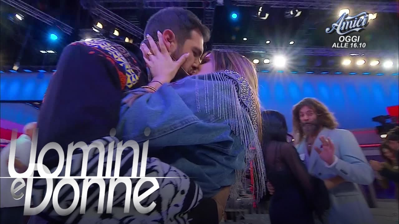 Uomini e Donne, Trono Over - La scelta di Roberta e Alessandro