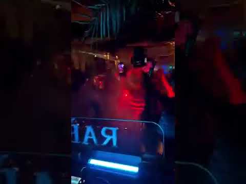Vídeo: Vida nocturna a Goa: 25 clubs, bars & Beach Shacks to Party