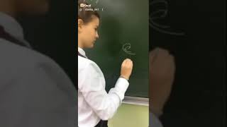Прикол.самая умная школьница в мире Прикол.самая умная школьница в мире