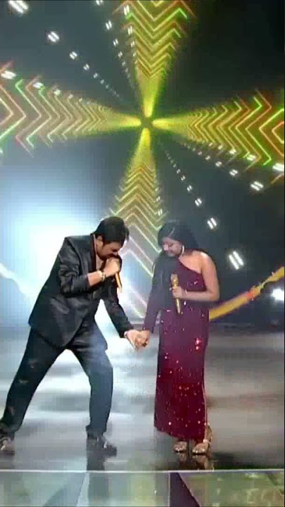 KUMAR SANU LIVE SINGING _ BAAZIGAR MEIN BAAZIGAR