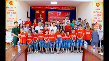 Bí thư Tỉnh ủy Nguyễn Hồng Lĩnh thăm, tặng quà Tết cho các em thiếu nhi mồ côi, khuyết tật